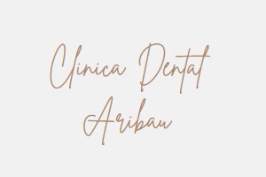 clínicas de higiene dental en Barcelona - logo de Clínica Aribau
