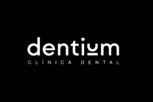 clínicas de prótesis dentales en Barcelona - logo de Clínica Dentium